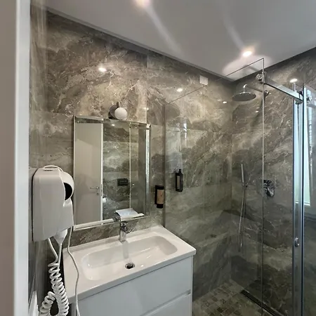 Bar Restorant Ylli Shëngjin