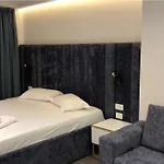 Bar Restorant Ylli فندق Shëngjin