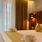 Bar Restorant Ylli فندق 4*