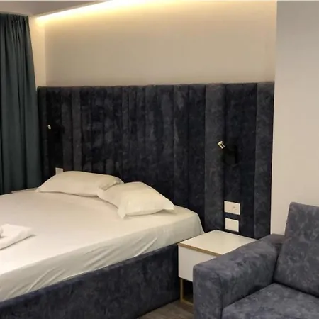 Bar Restorant Ylli 酒店 Shëngjin