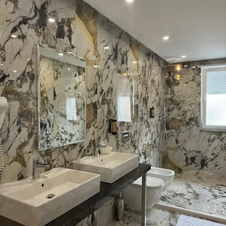 Bar Restorant Ylli 4*