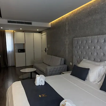 Bar Restorant Ylli Ξενοδοχείο 4*