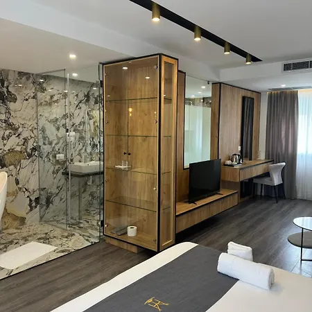 酒店 Bar Restorant Ylli 4*