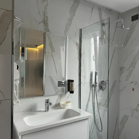 Bar Restorant Ylli Shëngjin