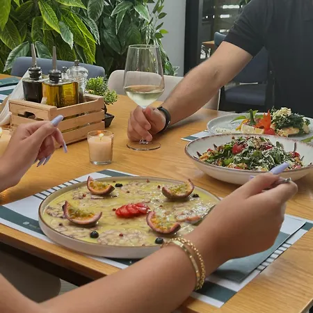 Bar Restorant Ylli 4*