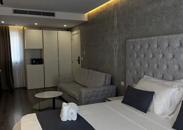 Bar Restorant Ylli Hotel 4*